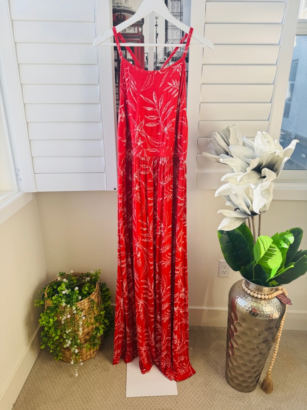 Old Navy. Size L.  Red Floral Maxi Dress